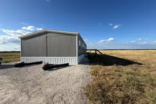 365 County Road 305, Knippa, TX 78801 - Photo 24