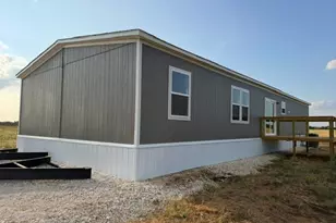 365 County Road 305, Knippa, TX 78801 - Photo 26