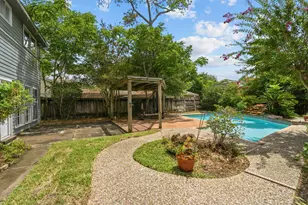 16318 Heatherdale Dr, Houston, TX 77059 - Photo 38