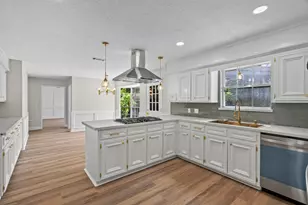16318 Heatherdale Dr, Houston, TX 77059 - Photo 16