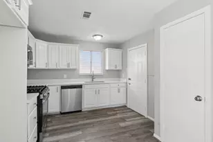 3313 Proswimmer St, Houston, TX 77088 - Photo 8