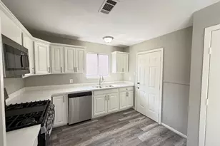 3313 Proswimmer St, Houston, TX 77088 - Photo 14
