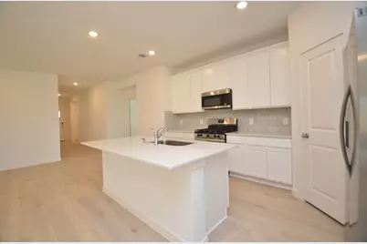 31103 Warwick Coast Court, Fulshear, TX 77441 - Photo 12