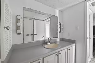 10110 Forum W Dr, Houston, TX 77036 - Photo 26