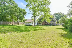 802 S Day St, Brenham, TX 77833 - Photo 40