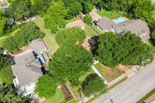 802 S Day St, Brenham, TX 77833 - Photo 2