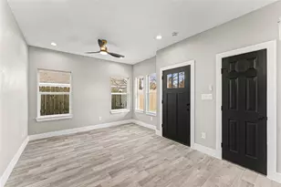 8221 Flaxman St, Houston, TX 77029 - Photo 8