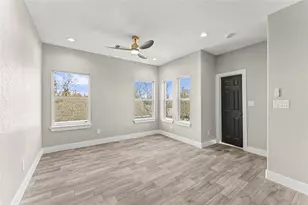 8221 Flaxman St, Houston, TX 77029 - Photo 16