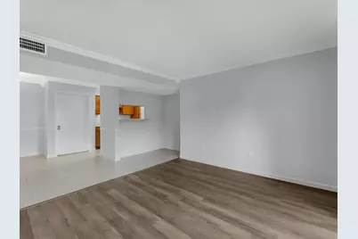 8423 Hearth Drive #3, Houston, TX 77054 - Photo 4
