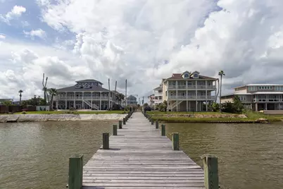 1014 Lillian Lane, Galveston, TX 77554 - Photo 4