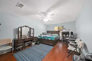 2822 Colonial Dr, Sugar Land, TX 77479 - Photo 10