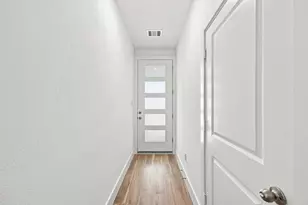6057 Cebra St, Houston, TX 77091 - Photo 4
