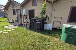 701 Mansfield St, Houston, TX 77091 - Photo 8