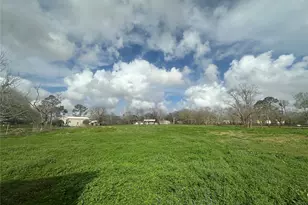 1925 County Rd 543, Angleton, TX 77515 - Photo 1