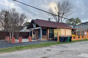 1807 Lawrence St, Houston, TX 77008 - Photo 2