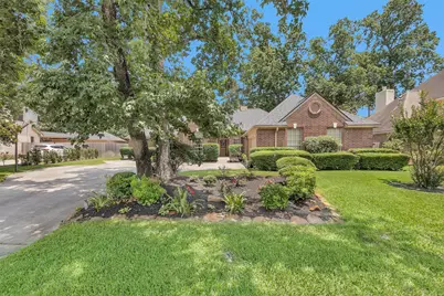 529 Stephen F Austin Drive, Conroe, TX 77302 - Photo 10