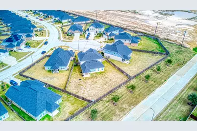 8106 Royal Palm Court, Fulshear, TX 77441 - Photo 6