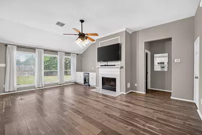 3907 Vinecrest Drive, Pearland, TX 77584 - Photo 4