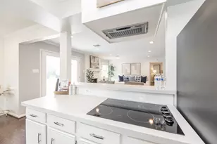 3010 Riata Ln, Houston, TX 77043 - Photo 24