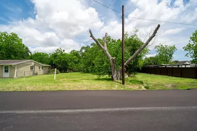 402 Bay Oaks Drive, La Porte, TX 77571 - Photo 8
