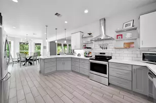 28402 Calaveras Creek Ct, Houston, TX 77336 - Photo 16