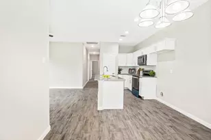 5911 Westover St, Houston, TX 77033 - Photo 8