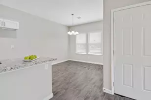 5911 Westover St, Houston, TX 77033 - Photo 4