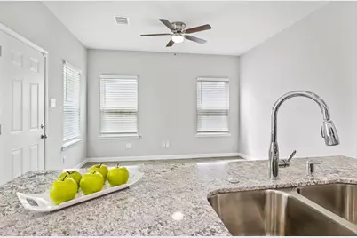 5911 Westover Street, Houston, TX 77033 - Photo 8