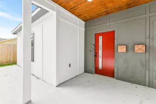 6103 Cavalier St, Houston, TX 77087 - Photo 2