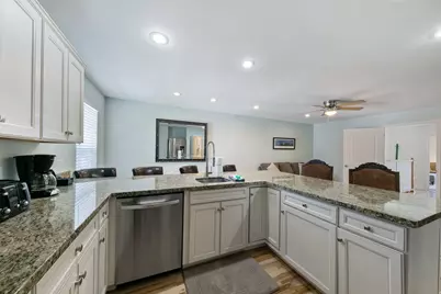 4708 Woodrow Avenue, Galveston, TX 77551 - Photo 32