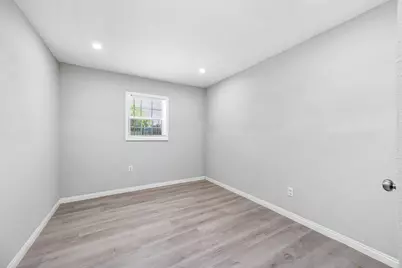 4356#B Phlox Street, Houston, TX 77051 - Photo 34