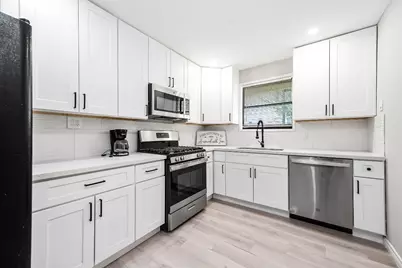 4356#B Phlox Street, Houston, TX 77051 - Photo 6