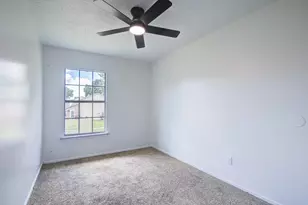 402 Tresvant Dr, Webster, TX 77598 - Photo 30