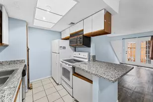 7402 Alabonson Rd, Houston, TX 77088 - Photo 6