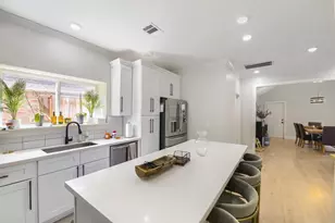 1022 Crossroads Dr, Houston, TX 77079 - Photo 10