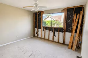 8818 Oakleaf Forest Dr, Houston, TX 77088 - Photo 14