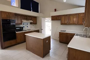 8818 Oakleaf Forest Dr, Houston, TX 77088 - Photo 4
