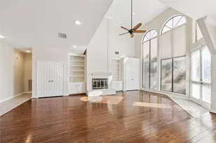 2102 N Fountain Valley Dr, Missouri City, TX 77459 - Photo 14