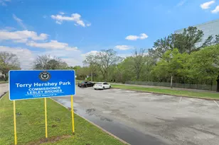 766 Memorial Mews St, Houston, TX 77079 - Photo 22