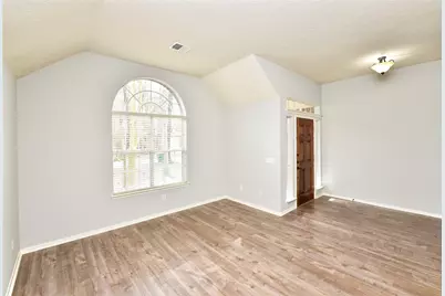18 Barn Lantern Place, The Woodlands, TX 77382 - Photo 4