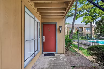 3303 W Greenridge Drive #47, Houston, TX 77057 - Photo 2