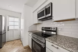 3303 W Greenridge Dr, Houston, TX 77057 - Photo 16