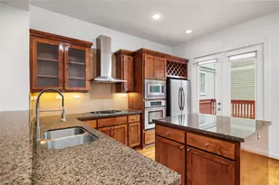 512 Jackson Hill St, Houston, TX 77007 - Photo 2