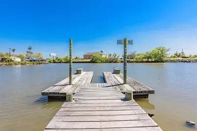 822 Cedar Road, Clear Lake Shores, TX 77565 - Photo 14