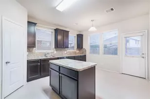 1315 Squire Dr, Baytown, TX 77521 - Photo 6