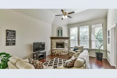 601 Chesterfield Lane, League City, TX 77573 - Photo 4