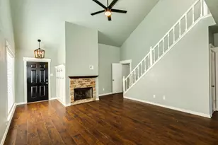114 Cacao St, Lake Jackson, TX 77566 - Photo 4