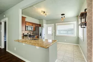 114 Cacao St, Lake Jackson, TX 77566 - Photo 6
