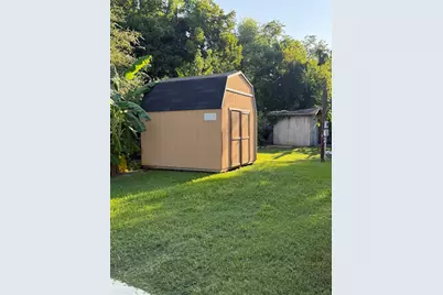 210 E Homan Street, Baytown, TX 77520 - Photo 18