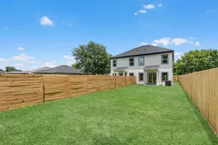 1030 Reverend B J Lewis Dr, Houston, TX 77088 - Photo 26